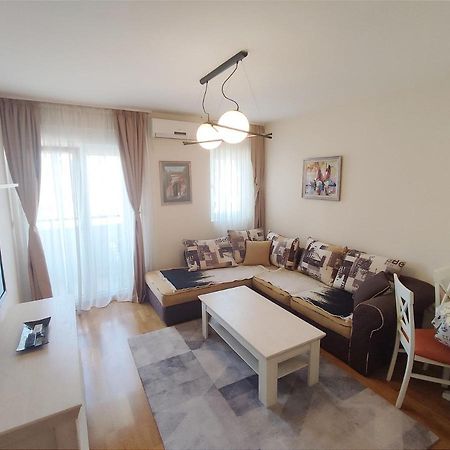 City Point Apartment Подгорица Экстерьер фото