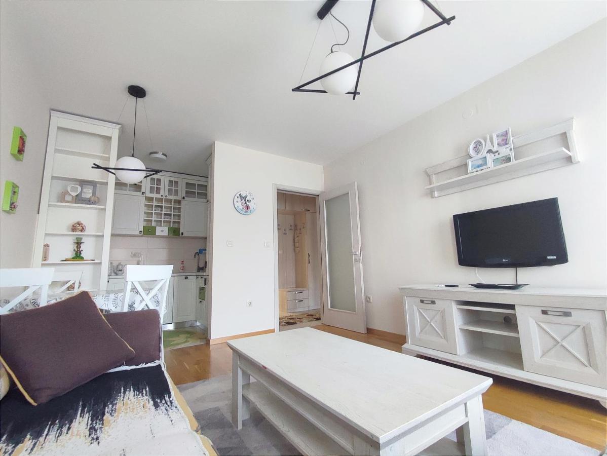 City Point Apartment Подгорица Экстерьер фото