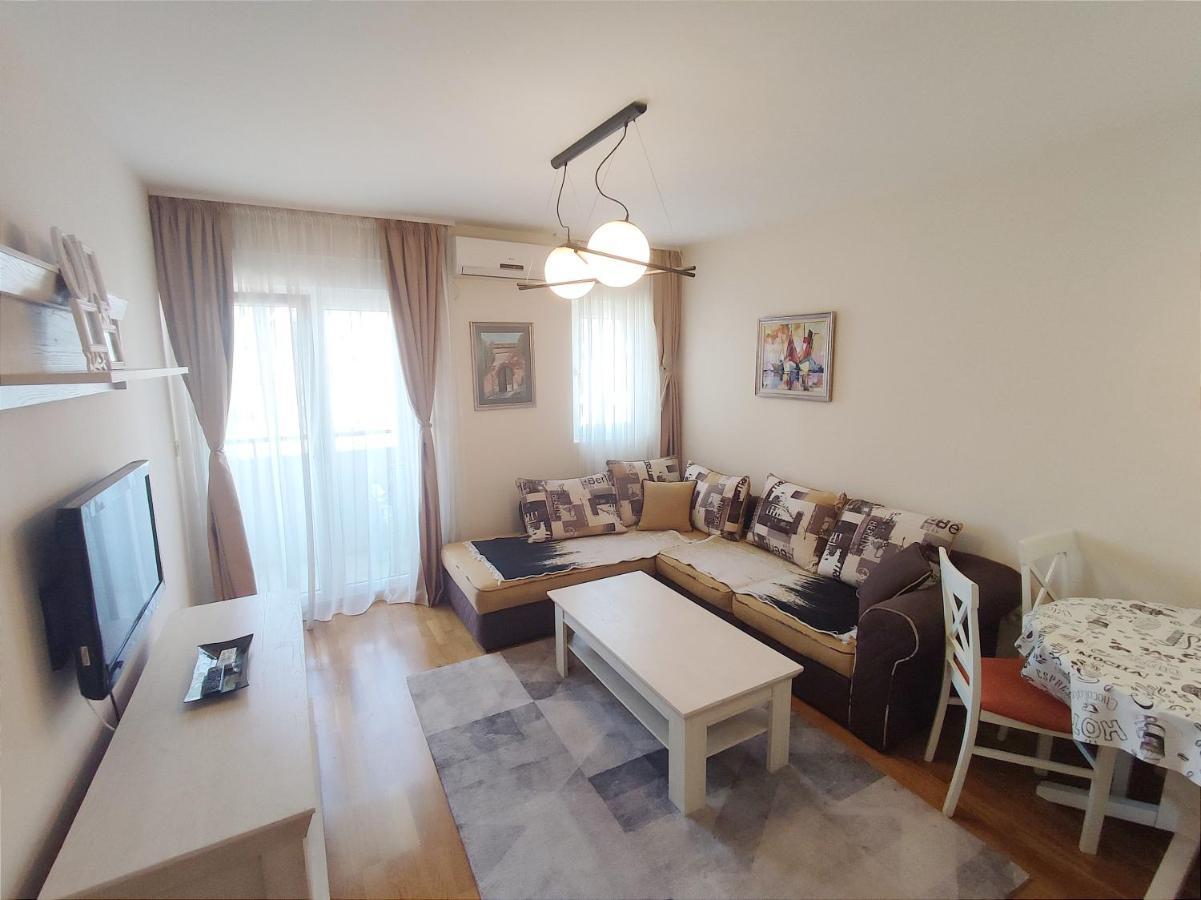City Point Apartment Подгорица Экстерьер фото