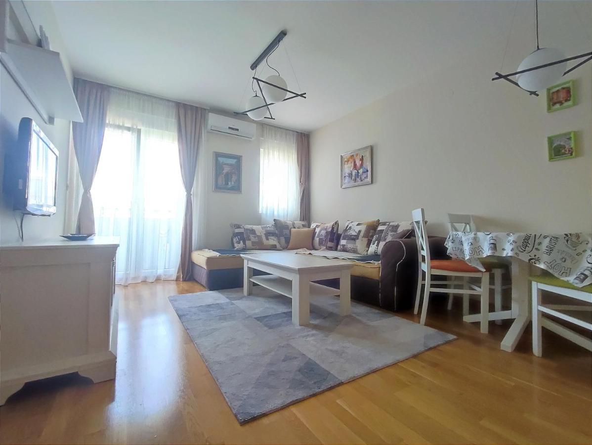 City Point Apartment Подгорица Экстерьер фото